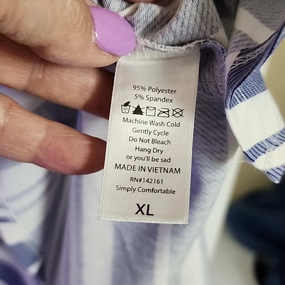 #277 -Lularoe Perfect T, NWT - Picture 3 of 4
